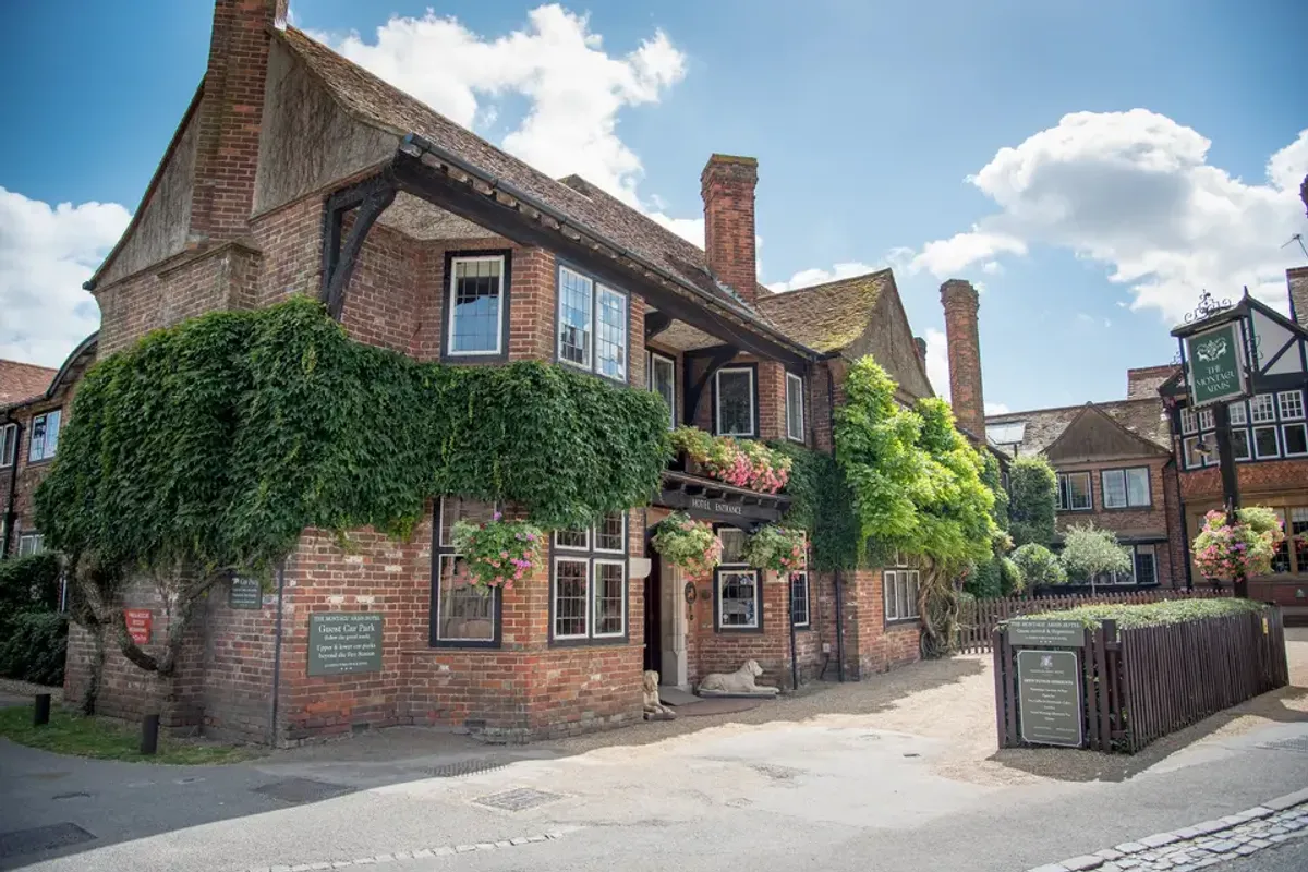 The Montagu Arms Hotel, wedding venue in Hampshire, UK