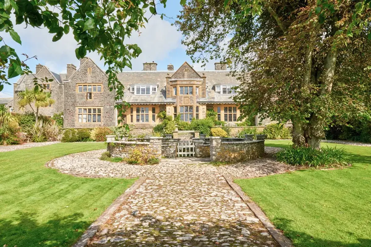 Pickwell Manor, wedding venue in Devon, UK