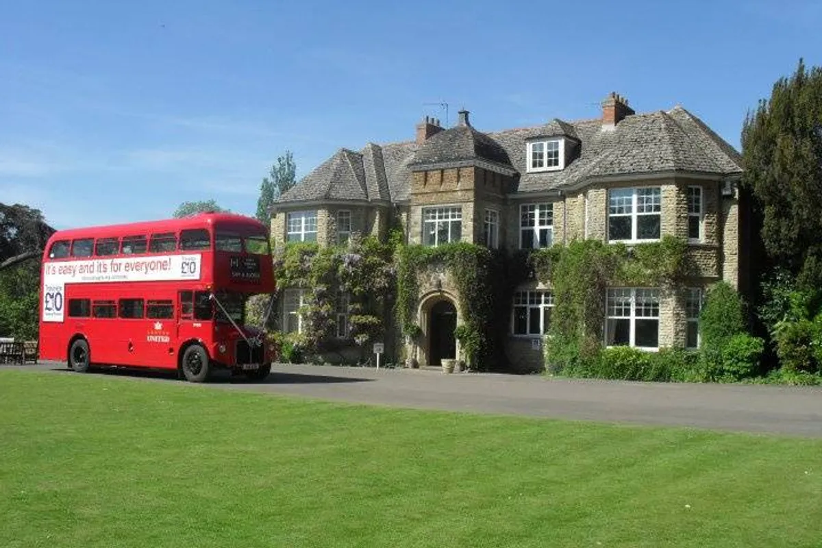 Middle Aston House photo 4
