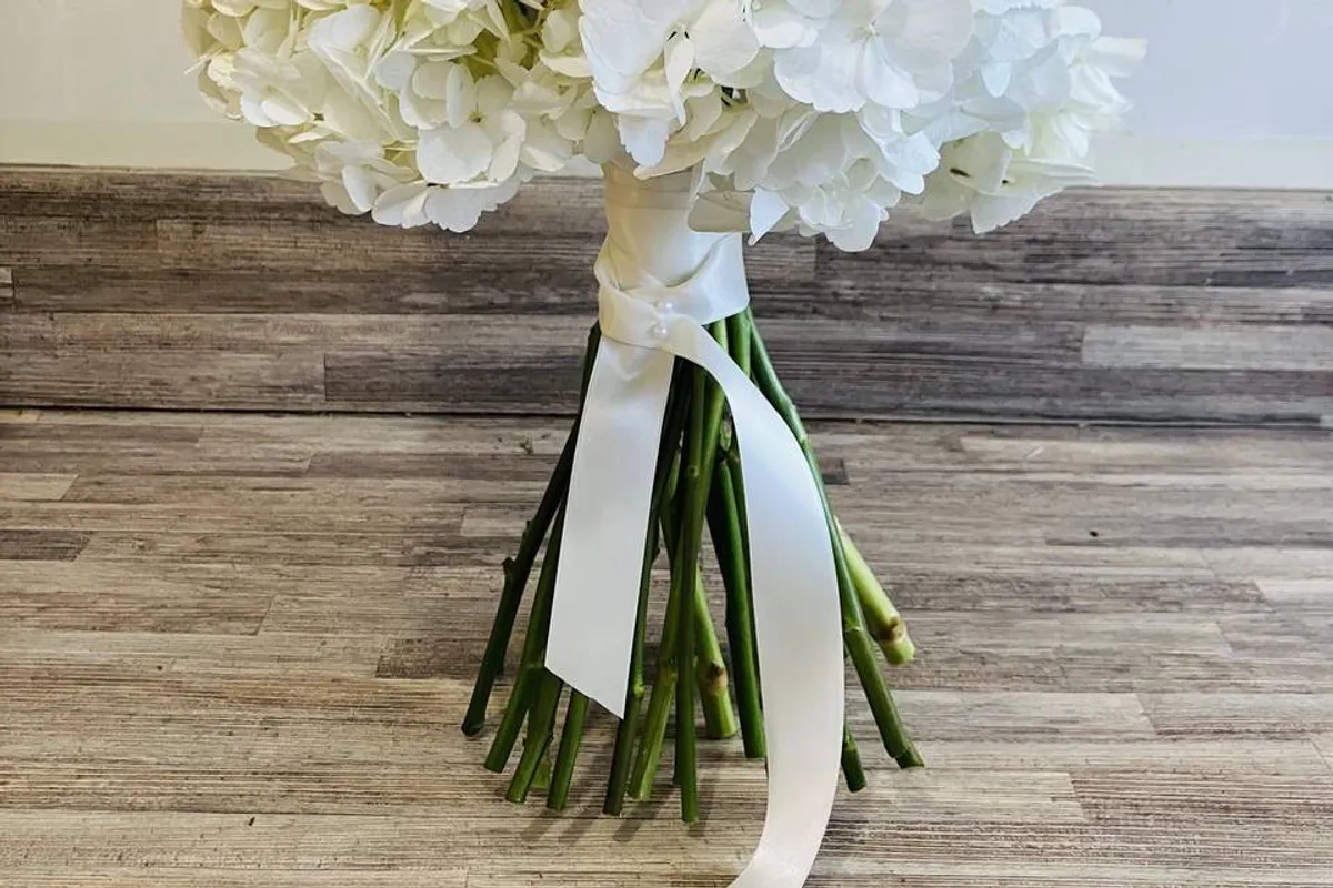 Lisa Flowers Floral Design photo 6