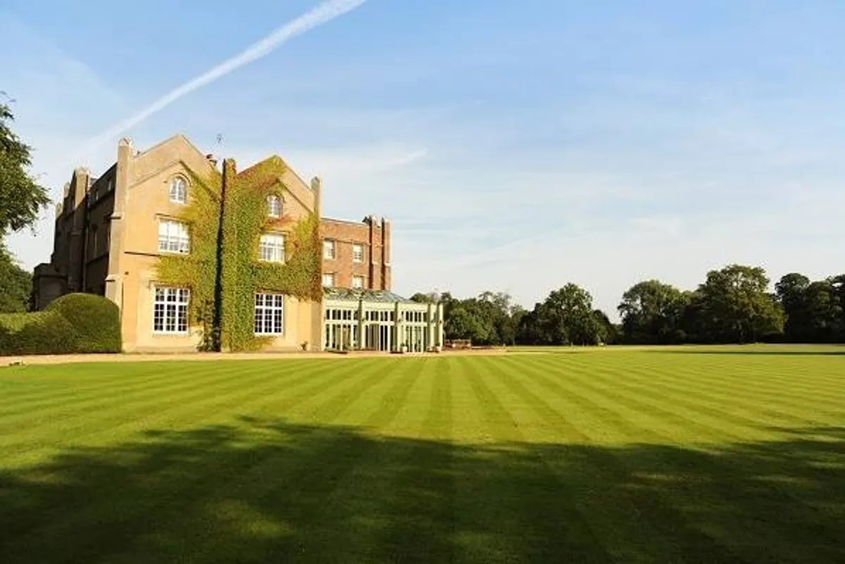 Offley Place photo 6