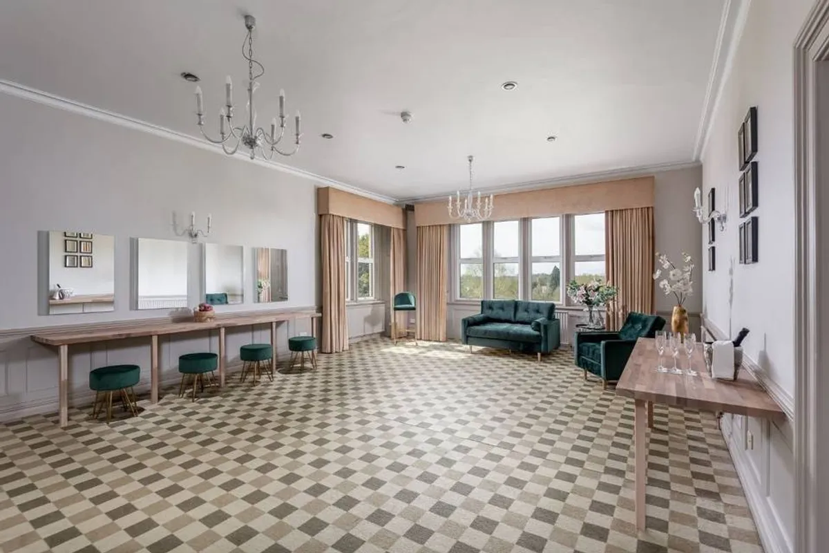 Hartsfield Manor photo 6