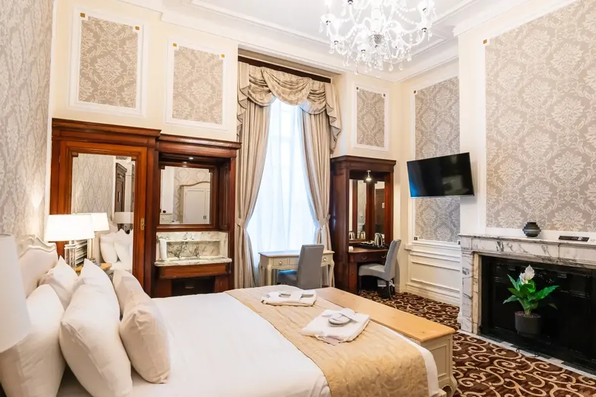 Adelphi Hotel photo 4