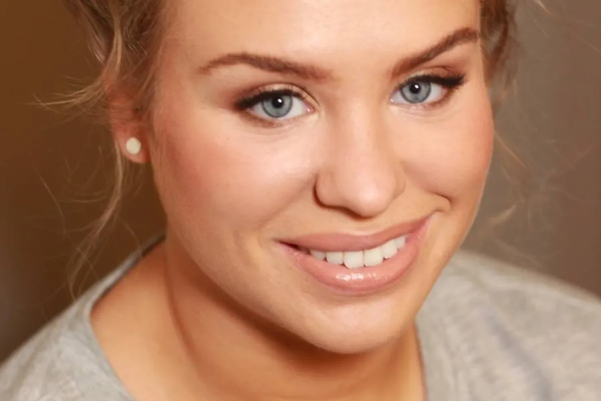 Amanda Roberts Hair & Makeup photo 9