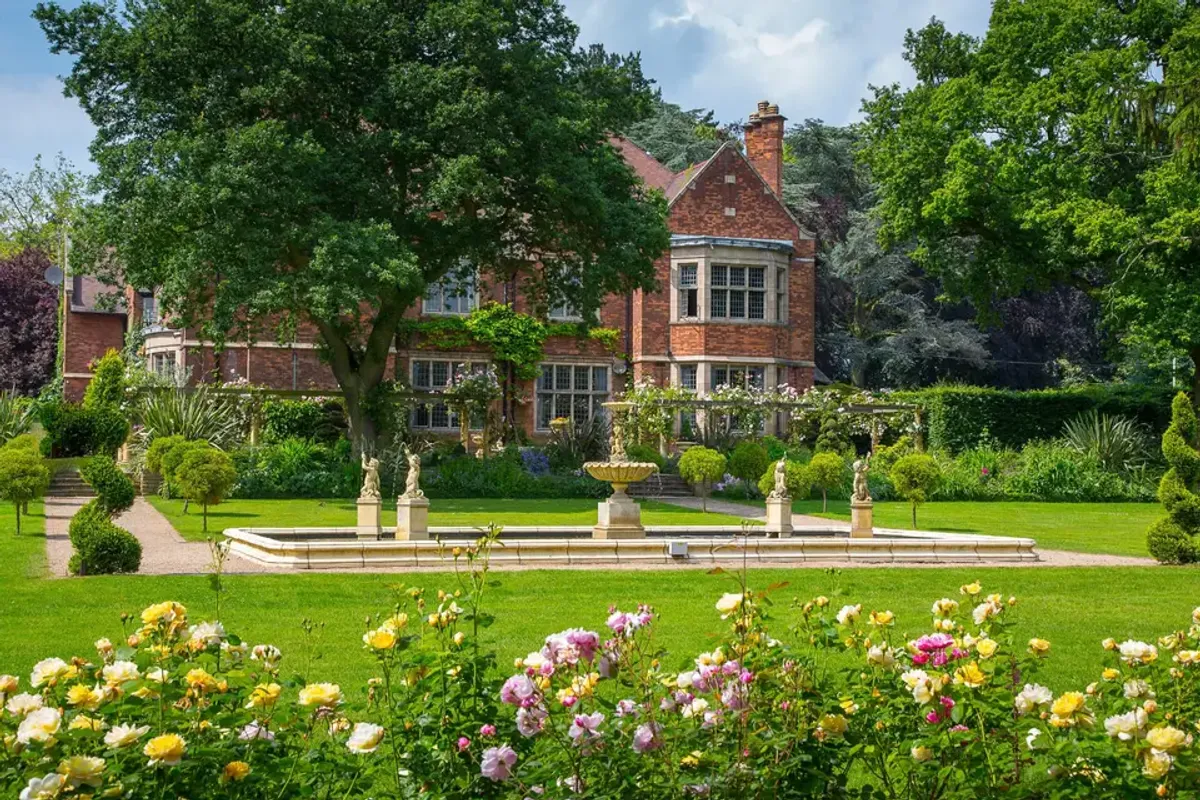 Moxhull Hall, wedding venue in West Midlands, UK