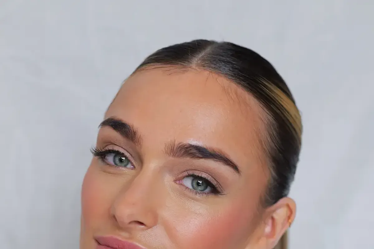 Rachel Eveline Makeup — makeup artists in Surrey, UK