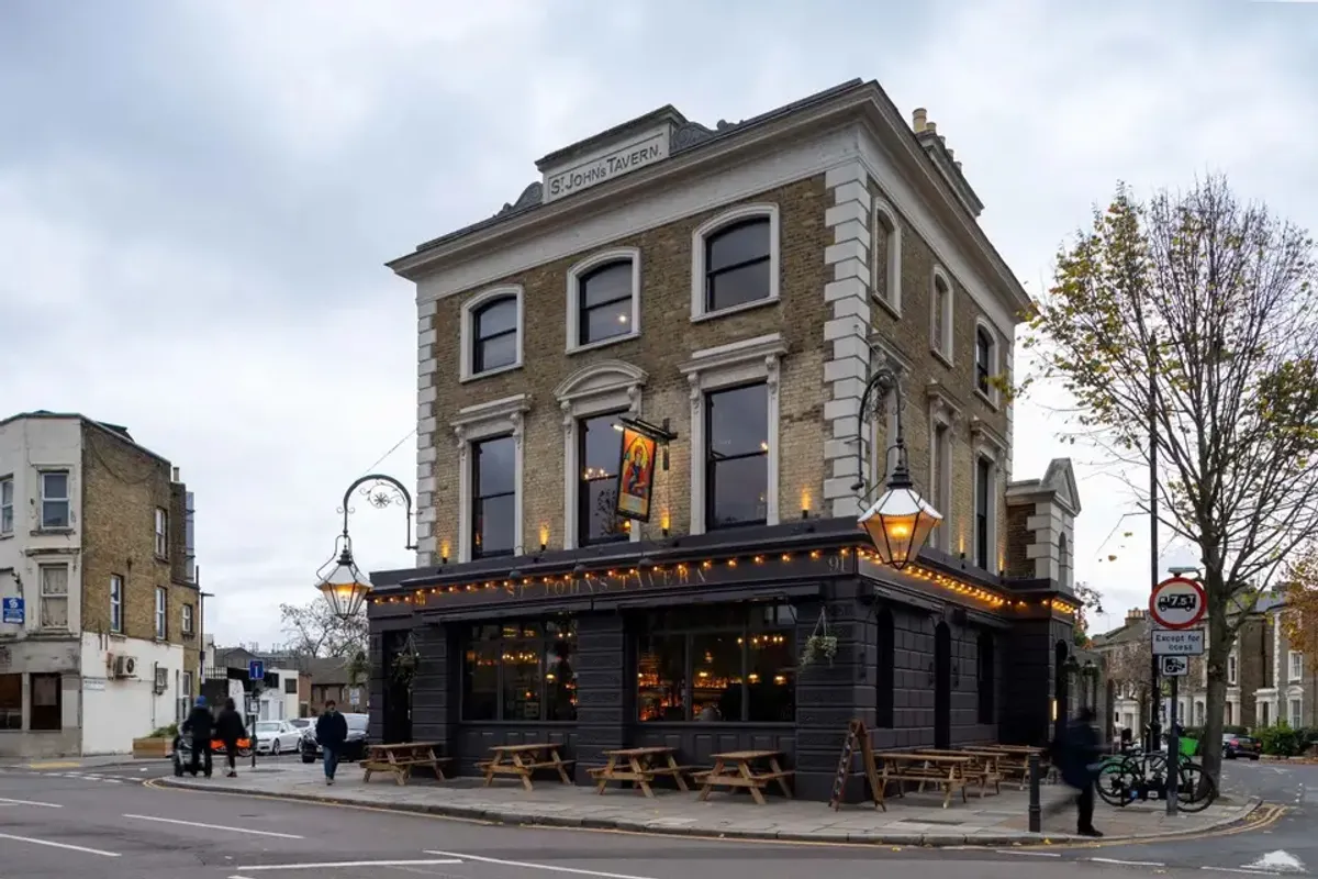 St Johns Tavern, wedding venue in North London, UK
