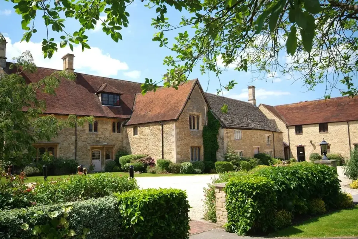 voco Oxford Thames, wedding venue in Oxfordshire, UK