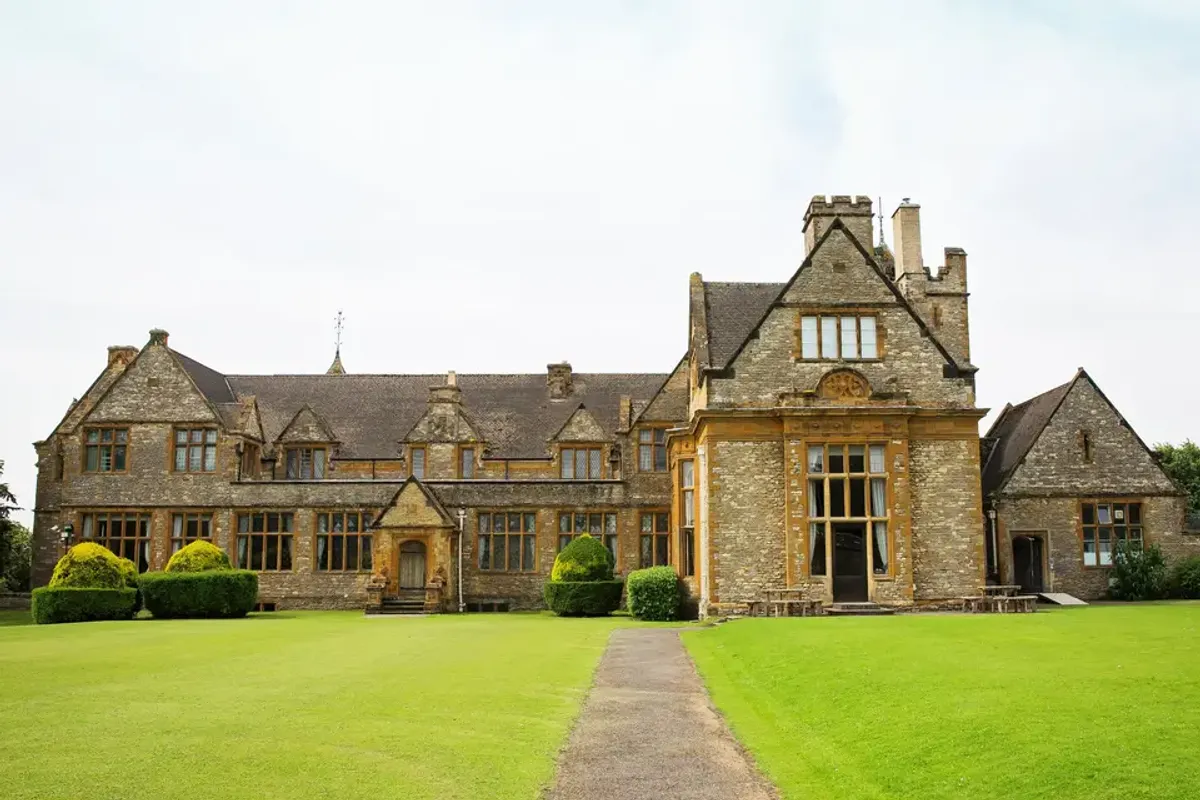 Winchester House, wedding venue in Northamptonshire, UK