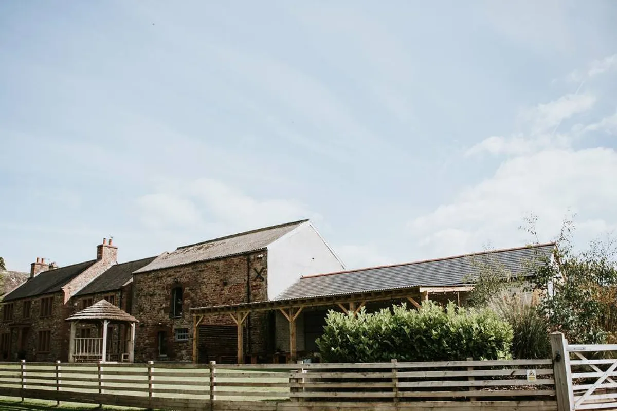 Eden Barn photo 1