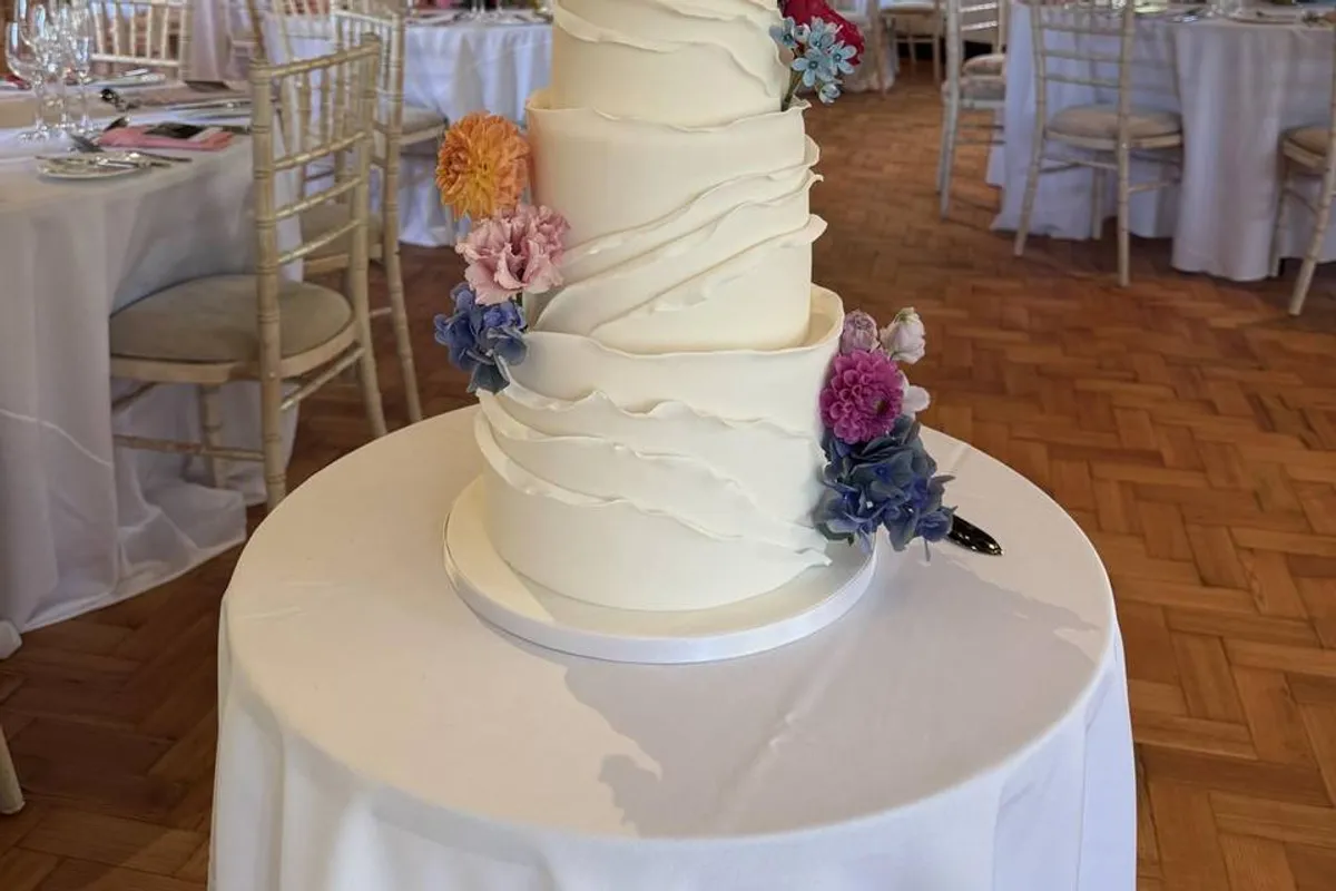 Jo Scrumptious Cake Design photo 7