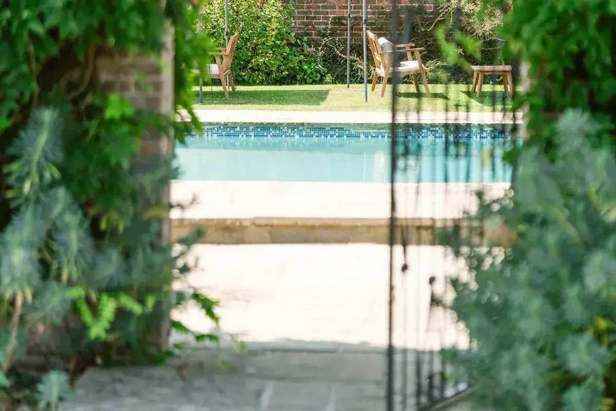 Burningfold Manor photo 4