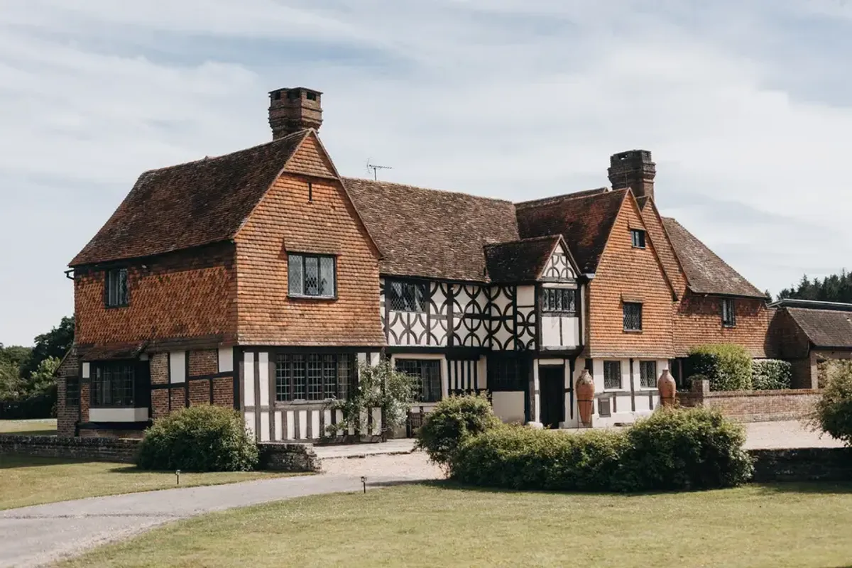 Burningfold Manor, wedding venue in Surrey, UK