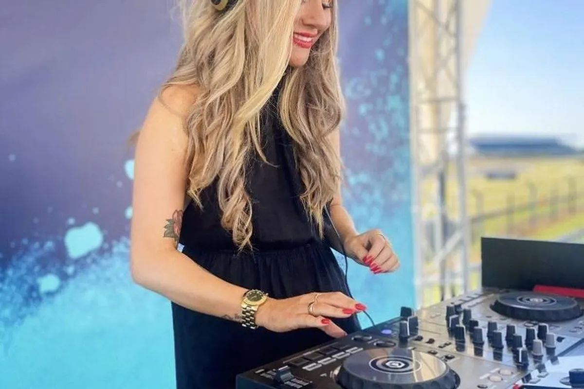 DJ Lou Woodley photo 7