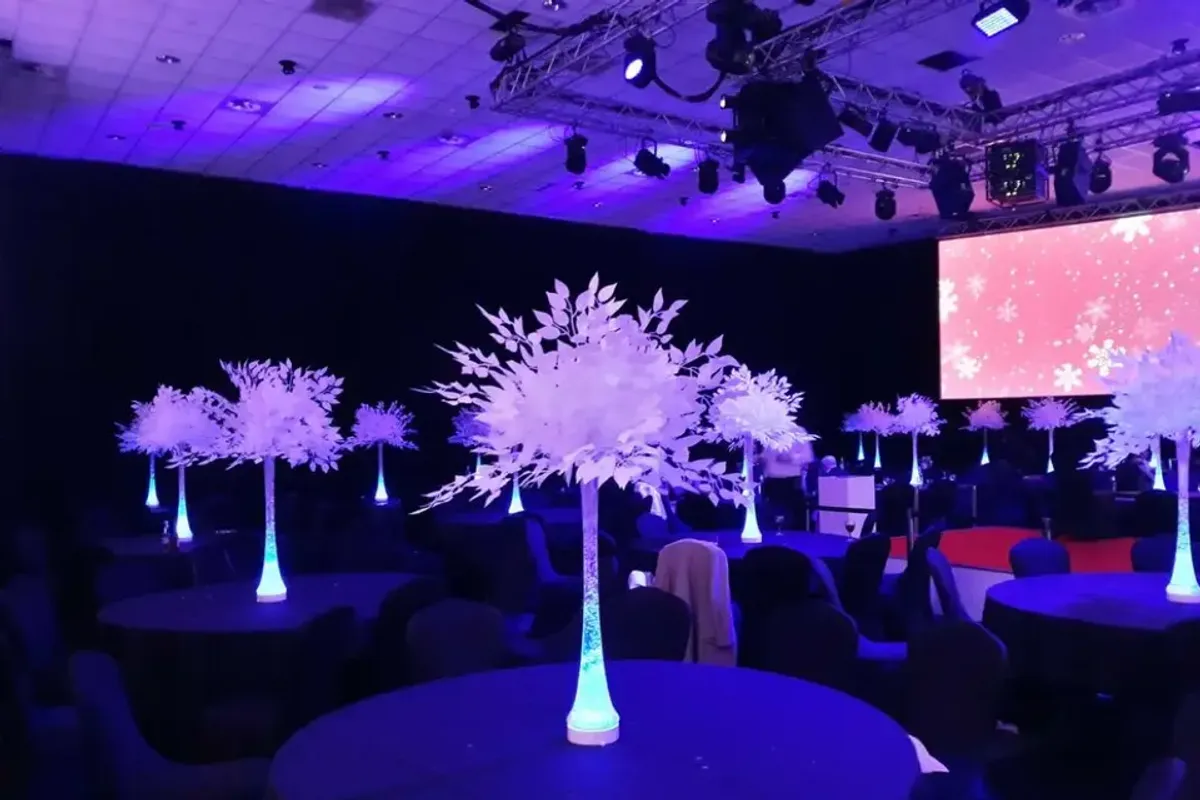 J R Centrepieces photo 9