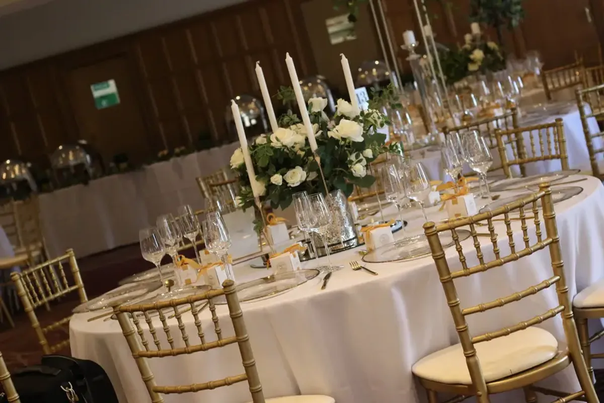 Oatlands Park Hotel photo 1
