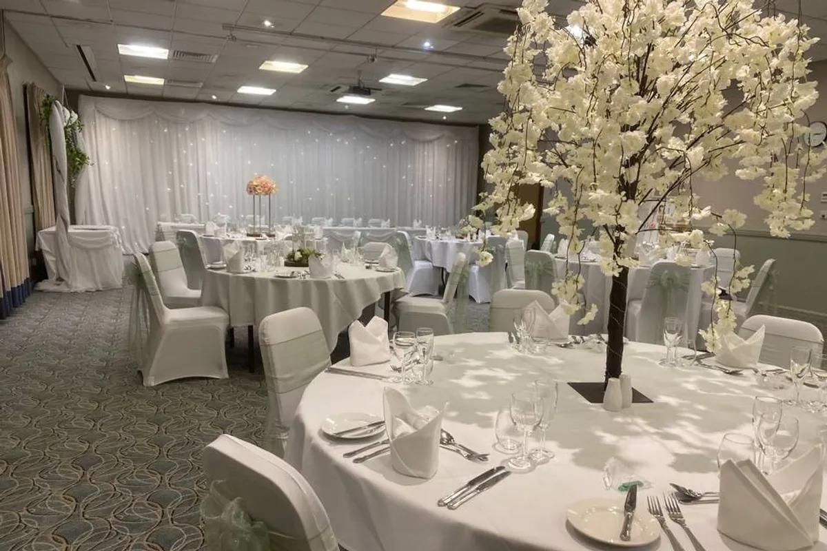 Holiday Inn Leeds - Wakefield photo 11