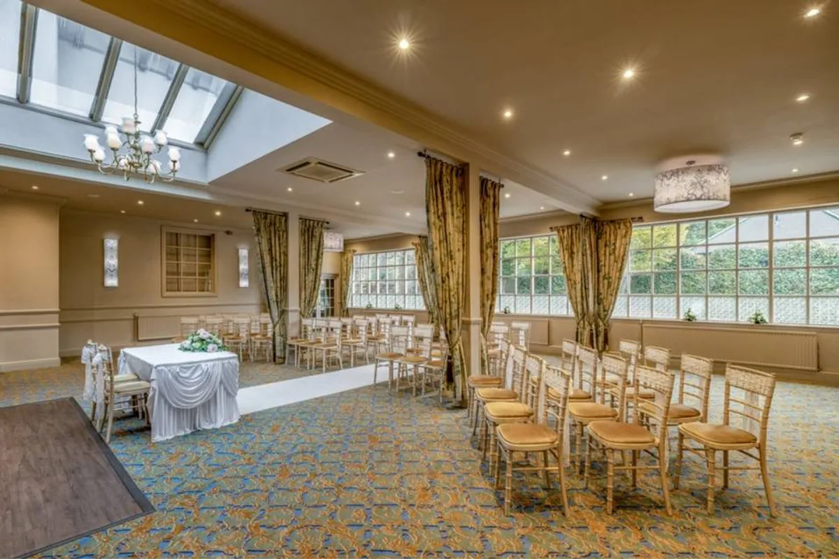 Reigate Manor photo 11