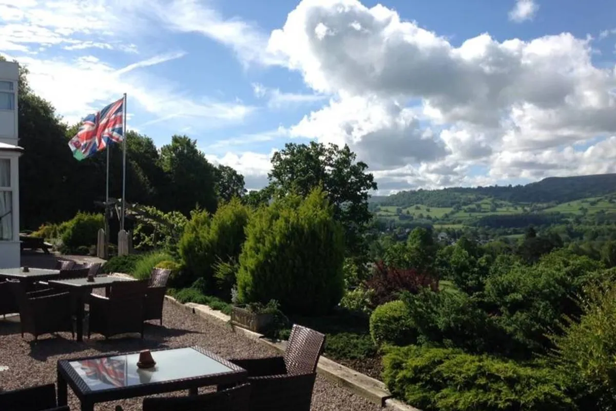 Manor Hotel photo 9