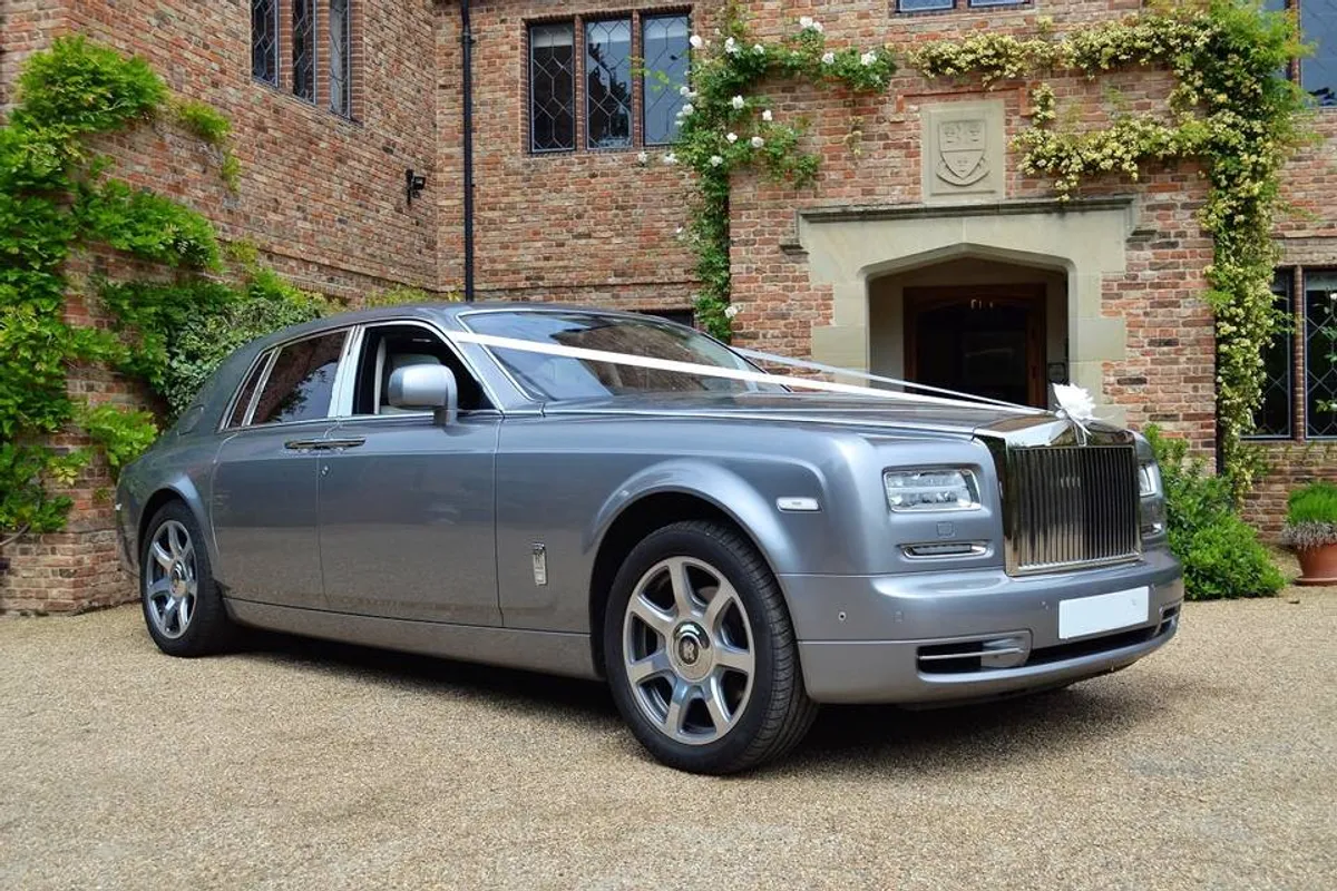 Gold Wedding Cars photo 2