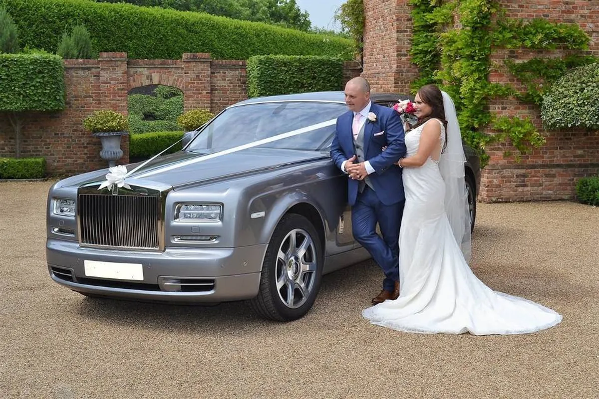 Gold Wedding Cars photo 1