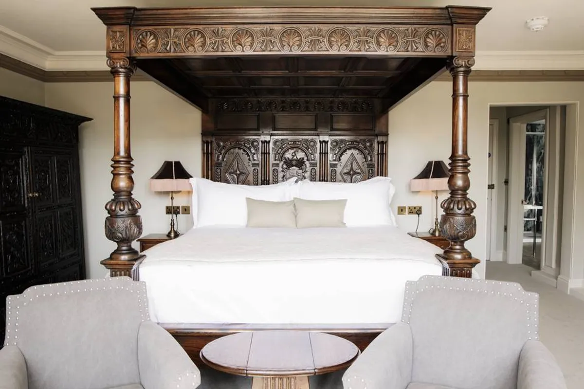 Lewtrenchard manor photo 2