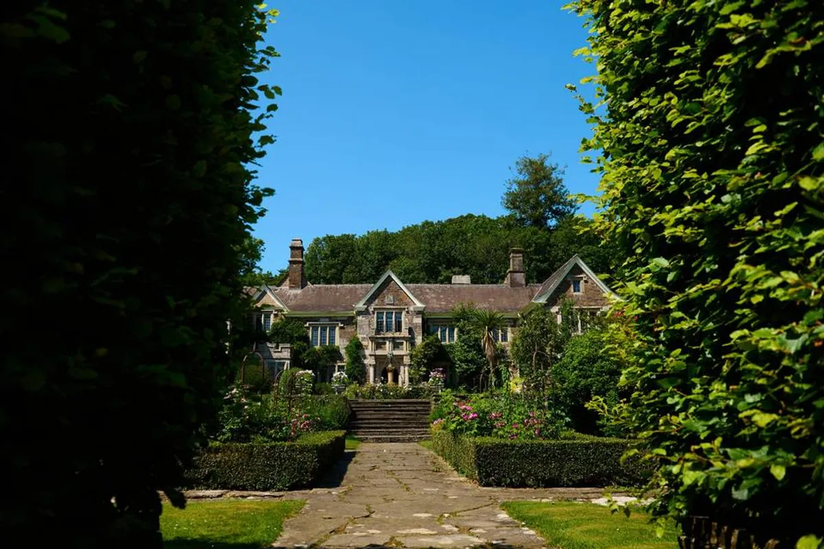 Lewtrenchard manor photo 8
