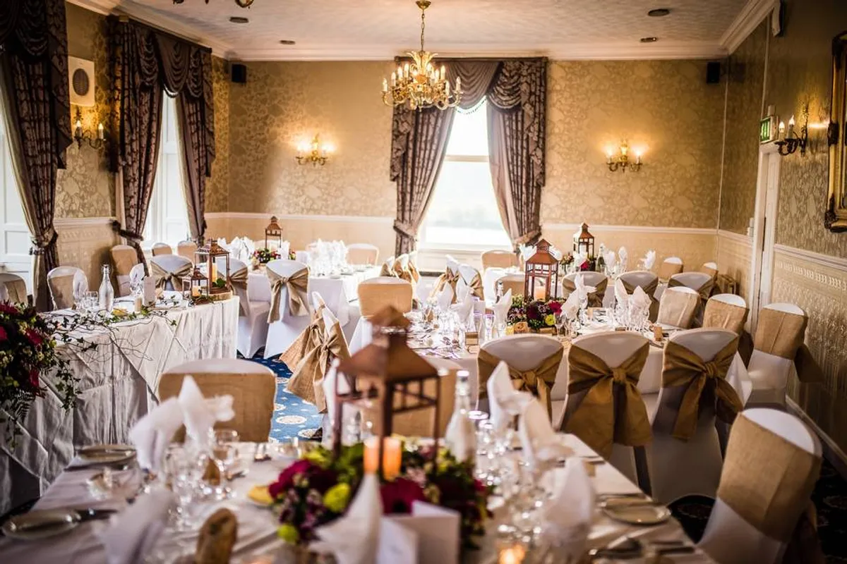 Waterton Park Hotel photo 1
