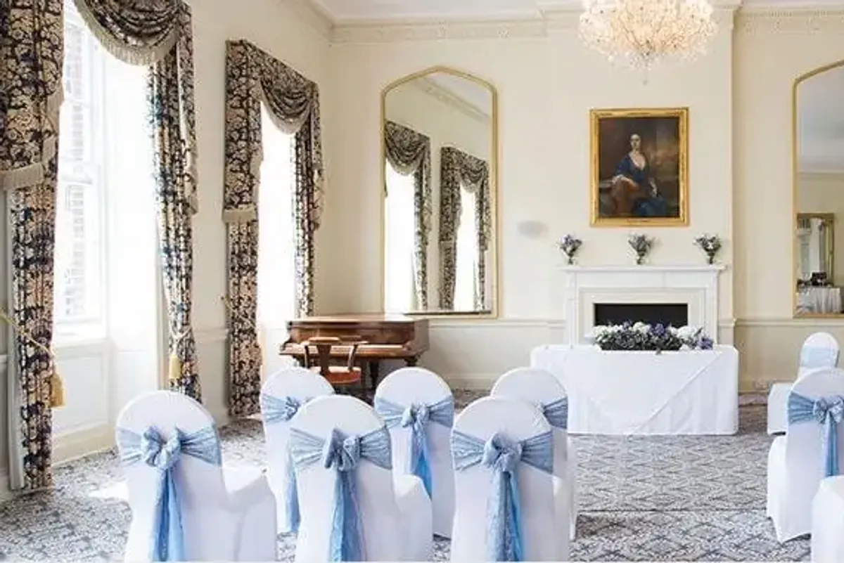 The Norfolk Arms Hotel photo 5