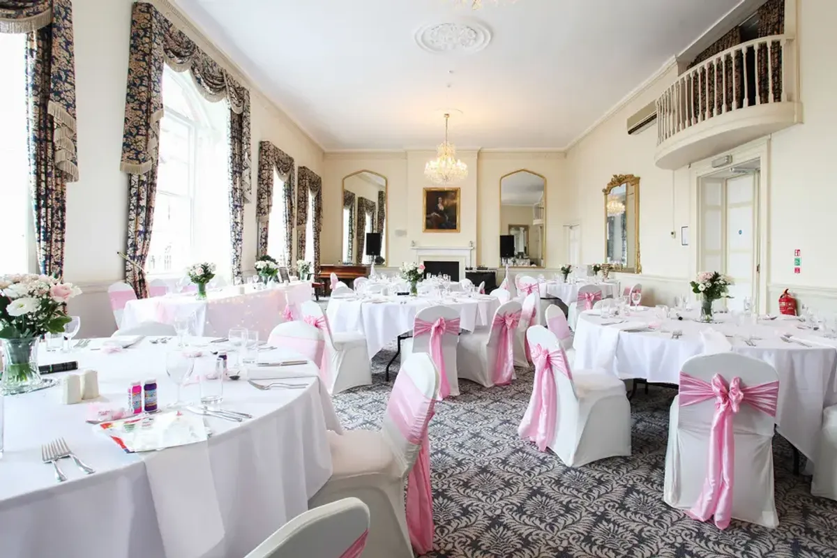 The Norfolk Arms Hotel photo 9