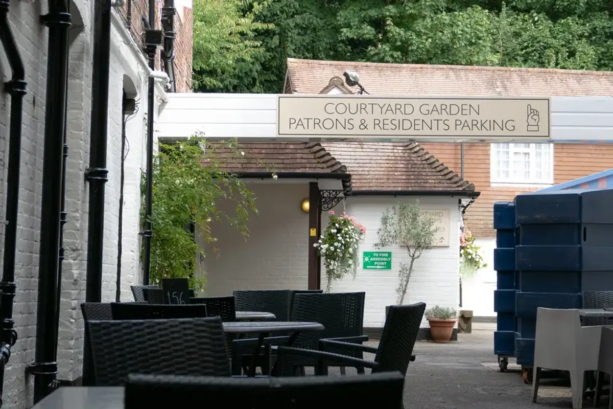 The Norfolk Arms Hotel photo 11