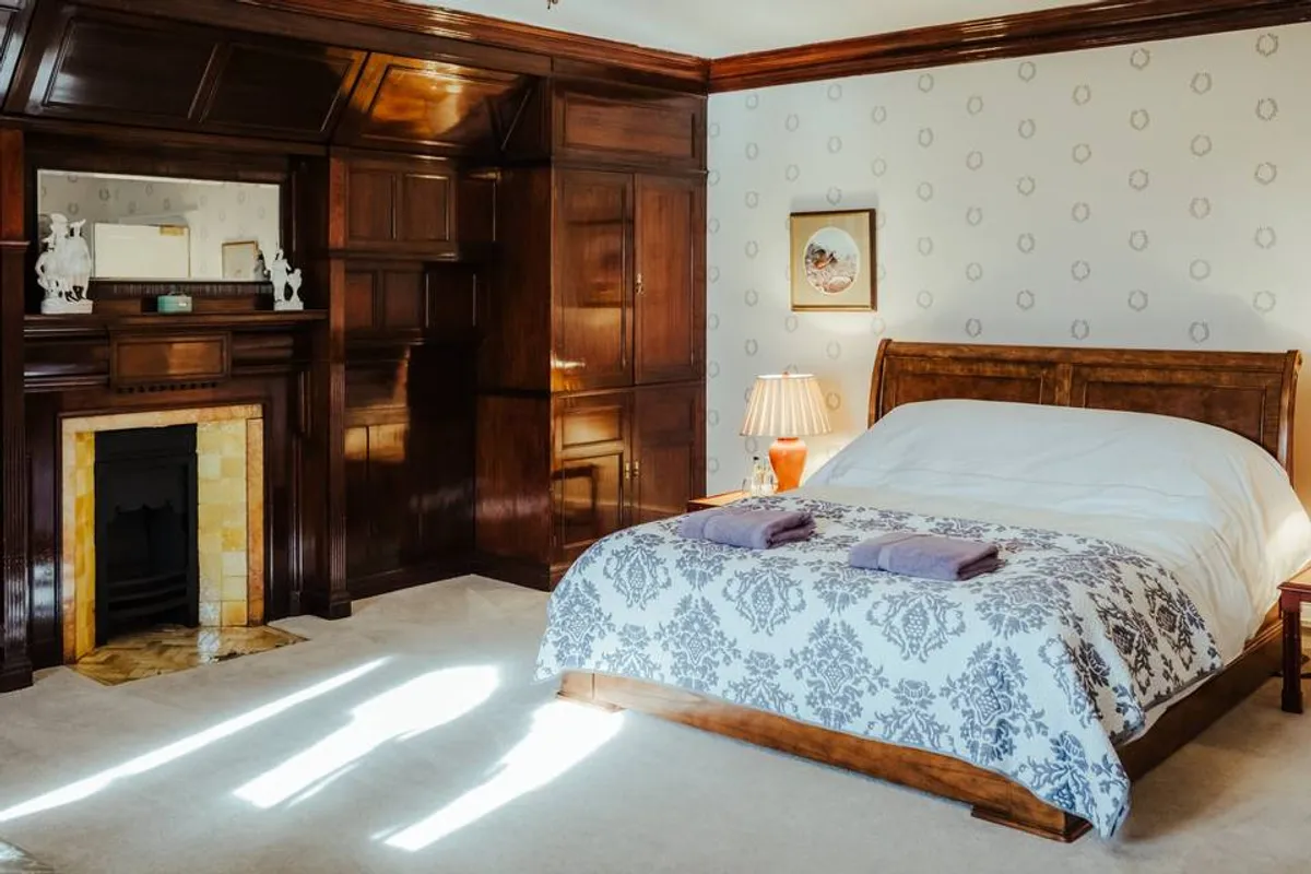 Balcombe Place photo 8