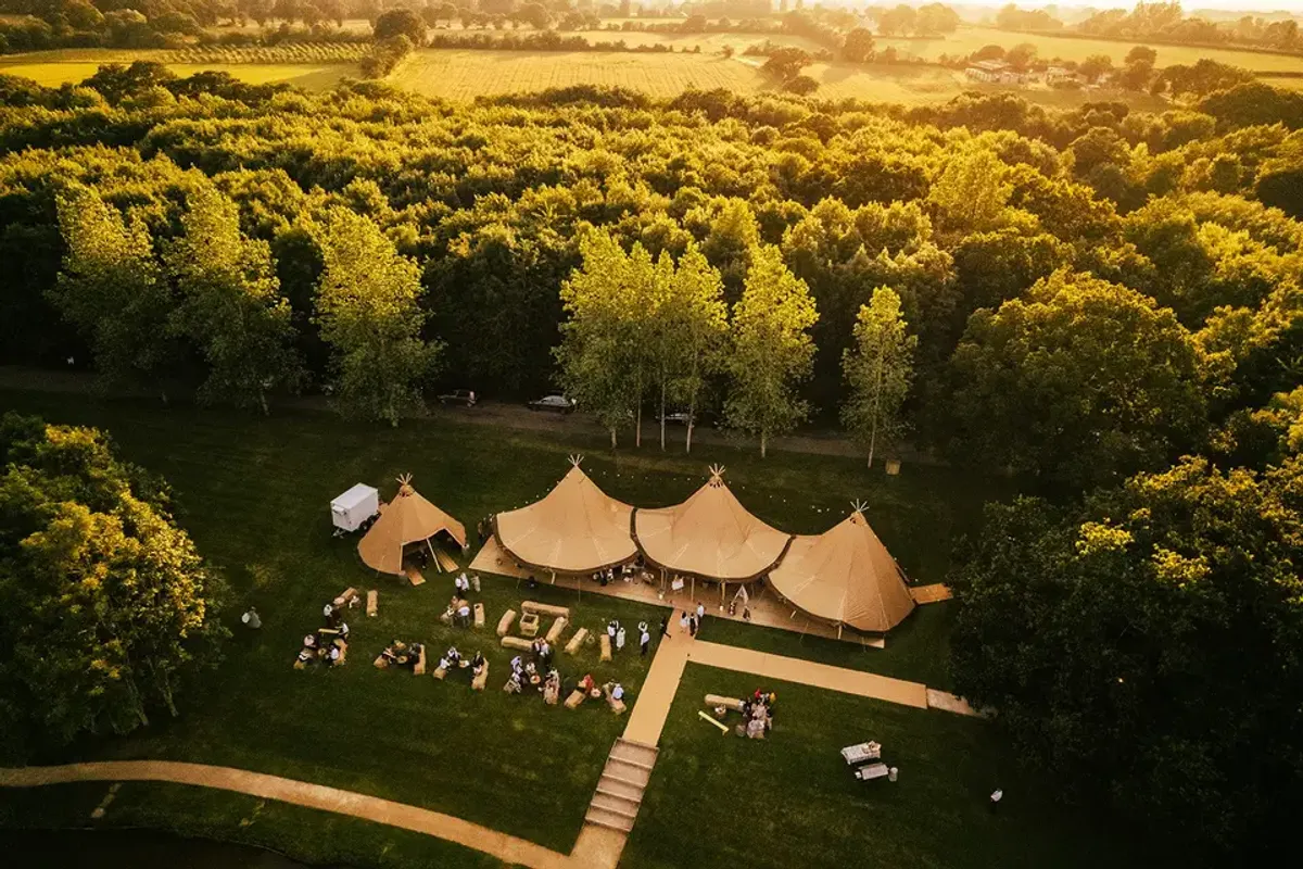 Elmbridge Farm, wedding venue in Worcestershire, UK
