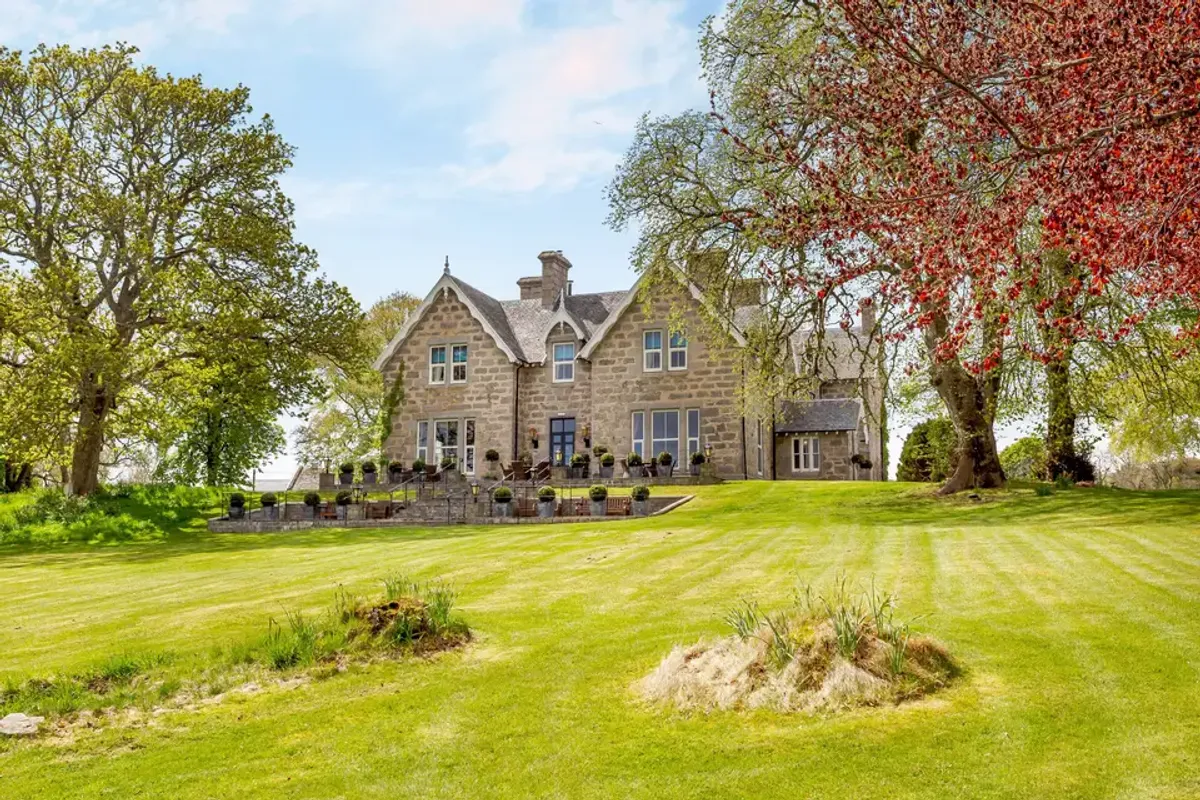 Muckrach Country House, wedding venue in Inverness, UK