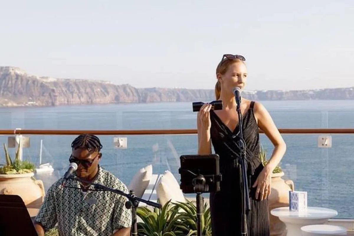 DJ Lloyd Higgins / The Wedding Mash Up photo 9