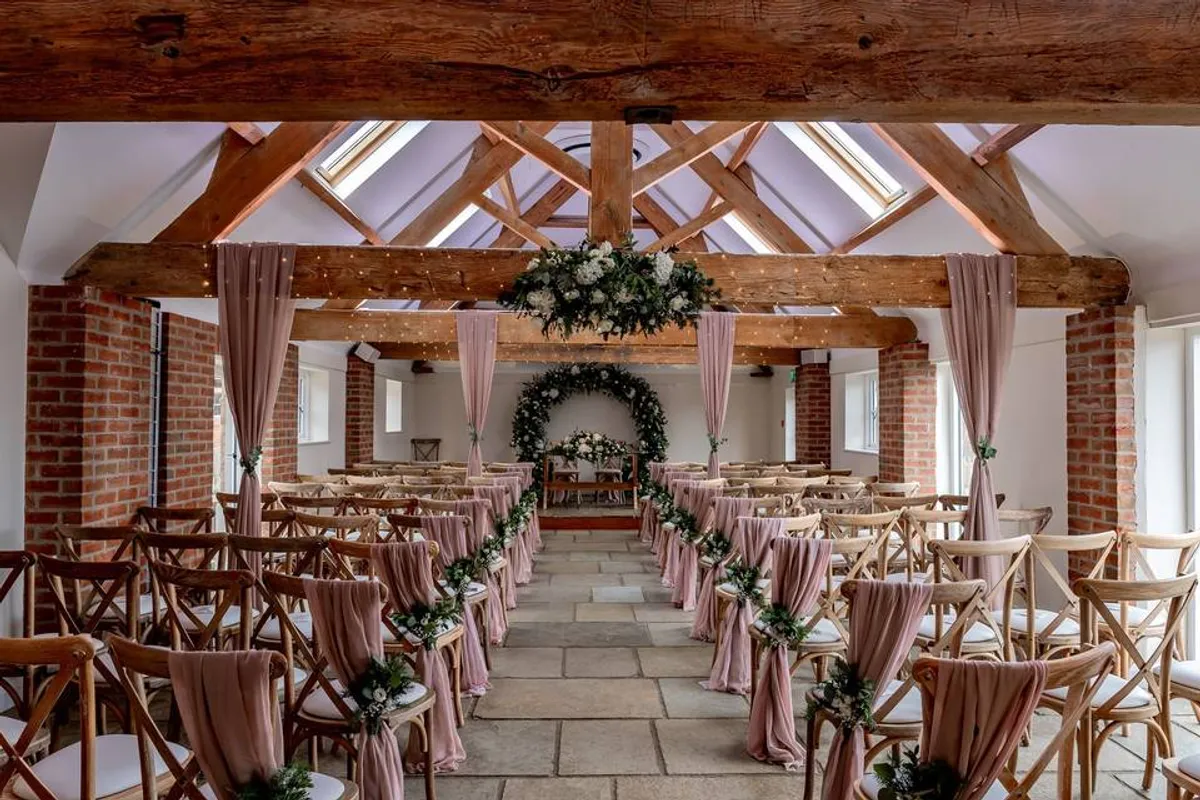Hanbury Barns Wedding Venue photo 11
