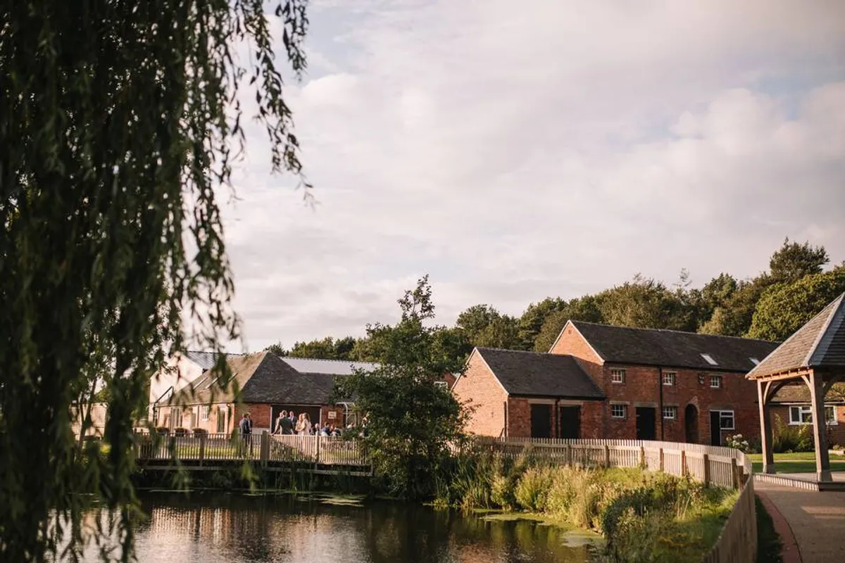 Hanbury Barns Wedding Venue photo 8