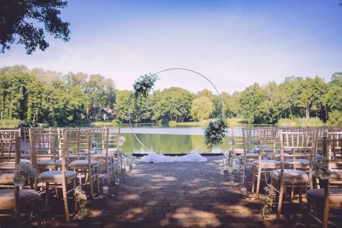 Silvermere Inn on the Lake, wedding venue in Surrey, UK