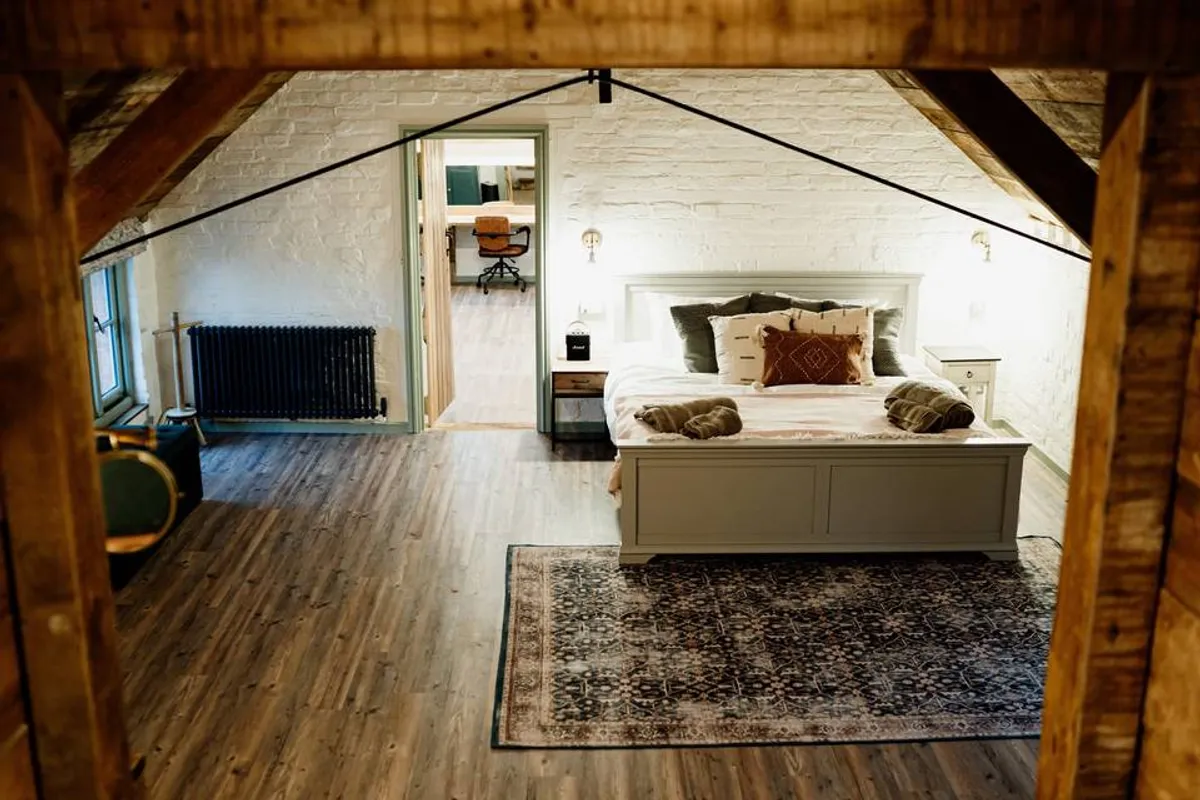 Grange Barn photo 2