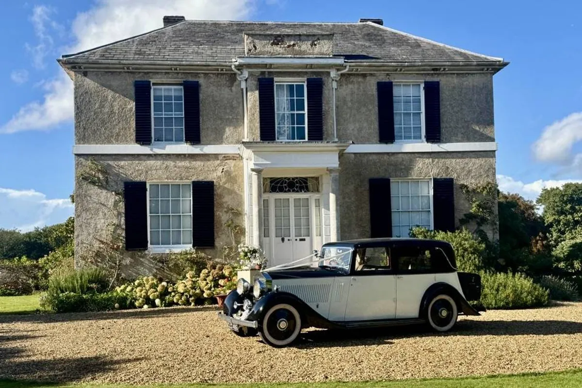 Dickie's Chauffeured Classic Cars photo 8