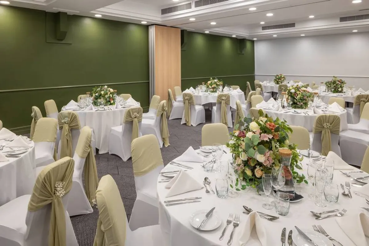 Holiday Inn Farnborough photo 12