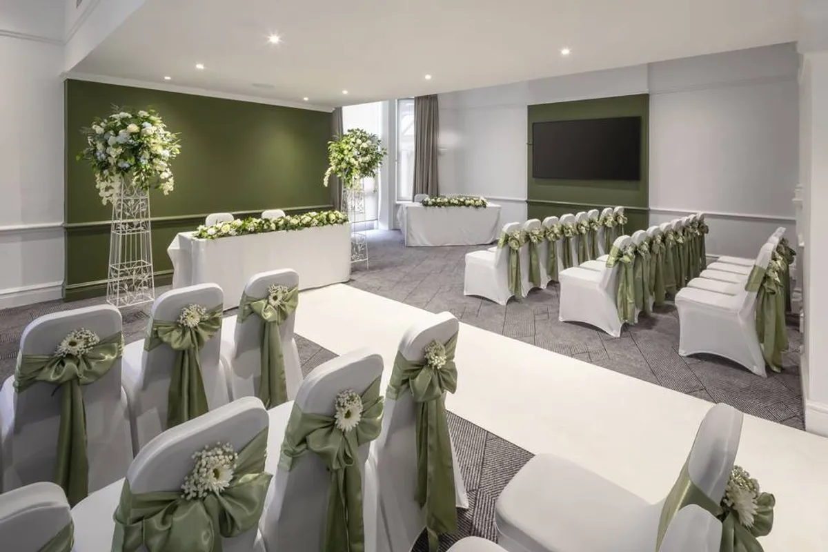 Holiday Inn Farnborough photo 8