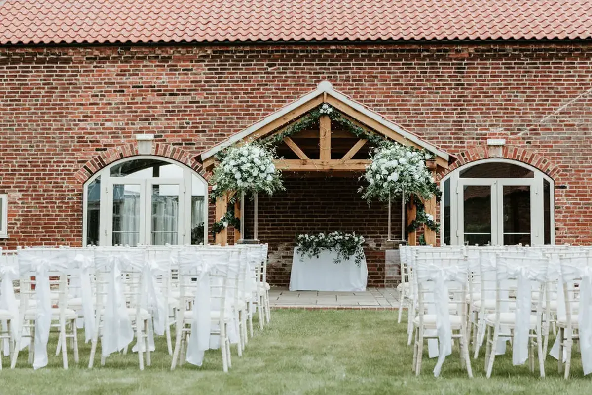Dunstall Barn, wedding venue in Nottinghamshire, UK